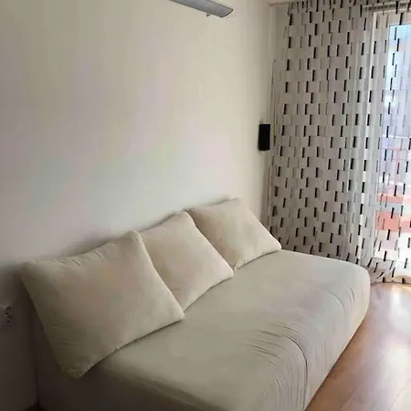 Apartment Flat Near The Sea *