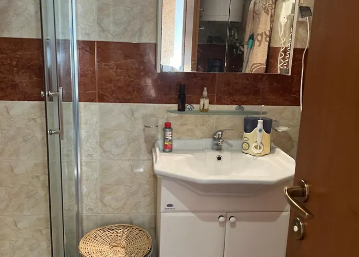 Flat Near The Sea アパート